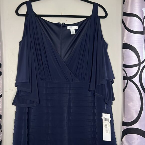 London Times Women's Cold Shoulder V Neck Jersey Sheath Dress NWT - Picture 8 of 13